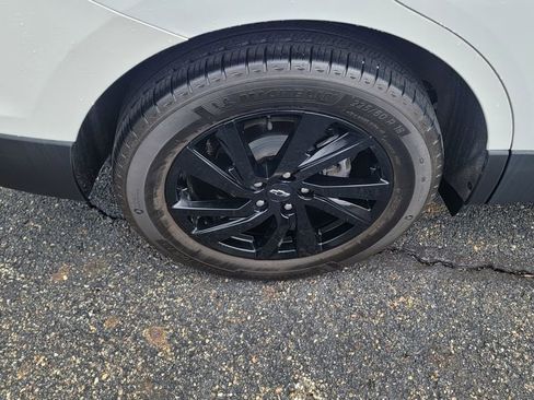 Used 2023 Chevrolet Equinox LS w/ LS Convenience Package image 13