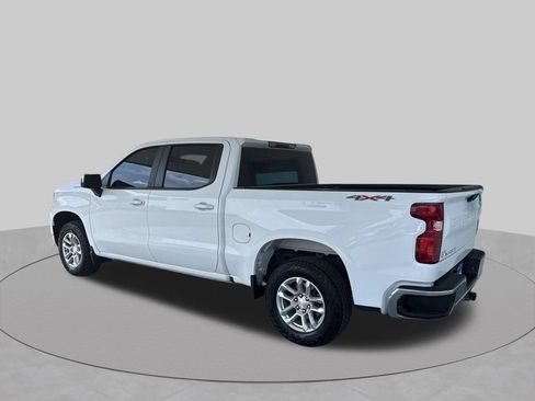 Used 2023 Chevrolet Silverado 1500 LT AWD/4WD image 5