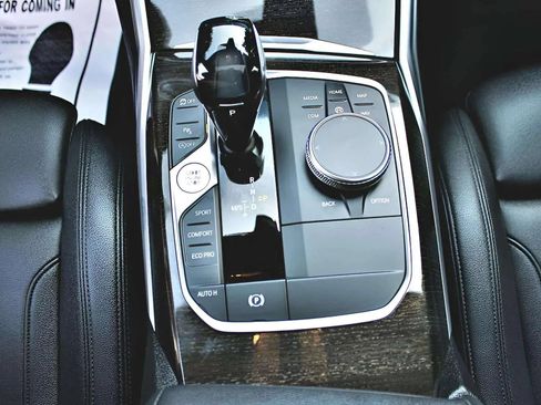 Used 2020 BMW 330i Sedan w/ Driving Assistance Package RWD image 12