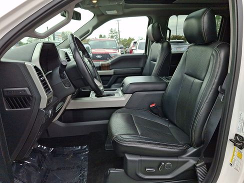 Used 2018 Ford F150 Lariat w/ Equipment Group 502A Luxury image 13