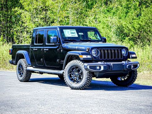 New 2025 Jeep Gladiator Sport image 2