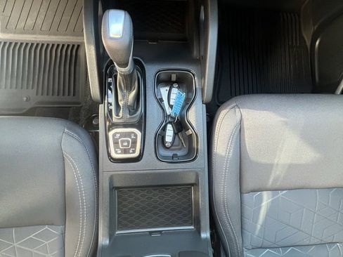 Used 2026 Nissan Frontier SV w/ Tow Package image 15