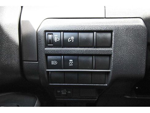 Used 2025 Toyota Tacoma TRD Sport AWD/4WD image 19