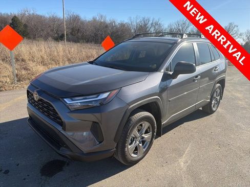 Used 2025 Toyota RAV4 LE image 10