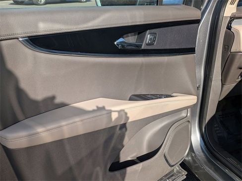 Certified 2023 Lincoln Nautilus AWD w/ Premium Package image 12