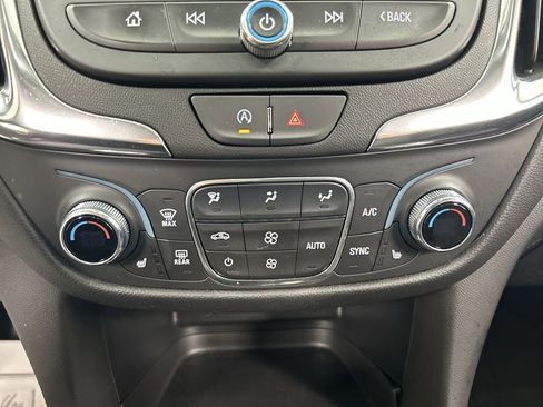 Used 2024 Chevrolet Equinox LT AWD/4WD image 16