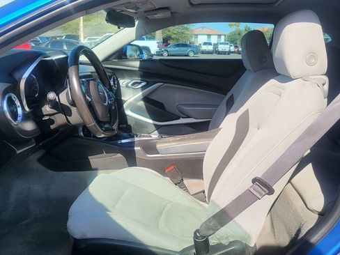 Used 2017 Chevrolet Camaro LT w/ Technology Package RWD image 21