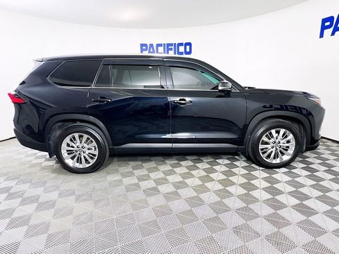 Used 2024 Toyota Grand Highlander AWD image 10