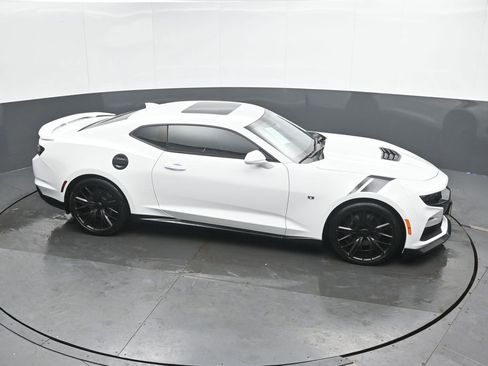Used 2019 Chevrolet Camaro SS image 37
