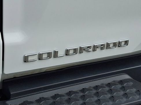 Used 2024 Chevrolet Colorado W/T RWD image 31