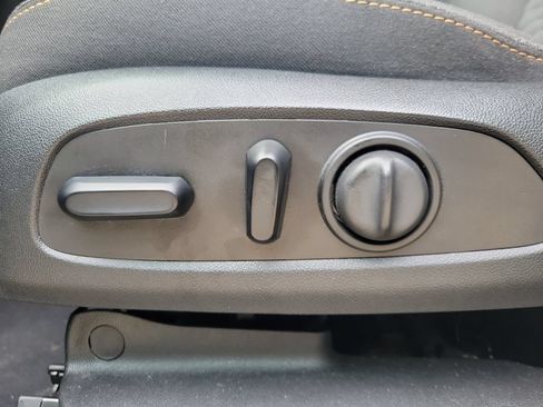 Used 2020 Chevrolet Equinox LT AWD/4WD image 18