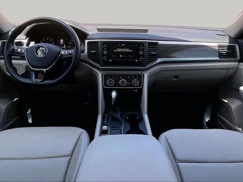 Used 2020 Volkswagen Atlas SE FWD image 16