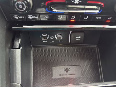 Used 2024 Jeep Grand Cherokee L Limited w/ Luxury Tech Group II image 20