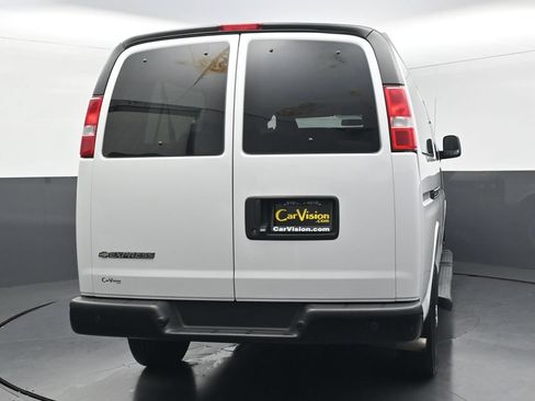 Used 2023 Chevrolet Express 3500 LS RWD image 4
