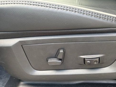 New 2026 RAM 2500 Laramie AWD/4WD image 16