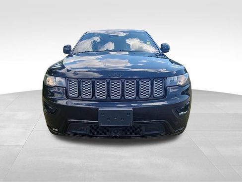 Certified 2020 Jeep Grand Cherokee Altitude AWD/4WD image 15