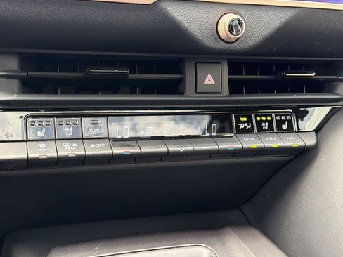 Used 2023 Toyota Crown AWD/4WD image 28