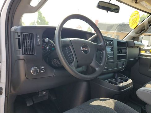Used 2023 GMC Savana 2500 w/ Driver Convenience Package image 12