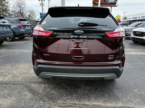Used 2024 Ford Edge SEL image 5