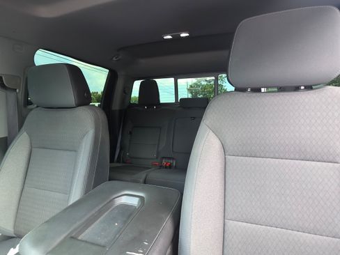 Used 2019 GMC Sierra 1500 SLE w/ SLE Value Package AWD/4WD image 18