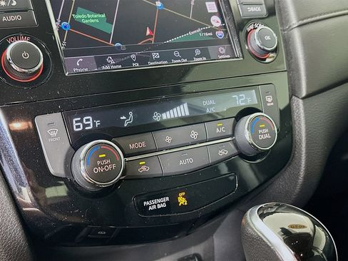 Used 2020 Nissan Rogue SV w/ Premium Package AWD/4WD image 22