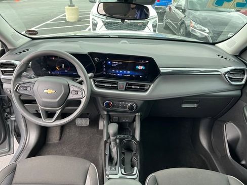 Certified 2024 Chevrolet TrailBlazer LS w/ LS Convenience Package AWD/4WD image 15
