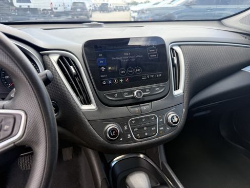 Used 2024 Chevrolet Malibu LT FWD image 19