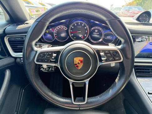 Used 2018 Porsche Panamera 4S AWD/4WD image 22