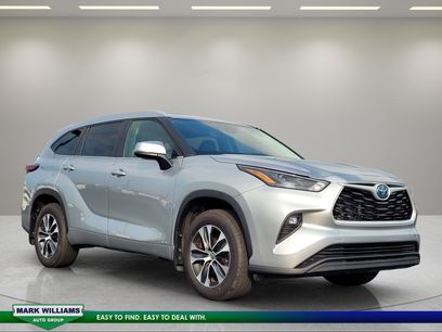 Used 2024 Toyota Highlander XLE
