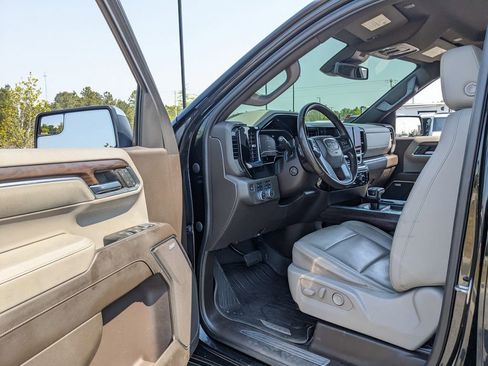 Used 2022 GMC Sierra 1500 SLT w/ SLT Convenience Package AWD/4WD image 44