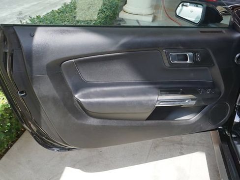 Certified 2021 Ford Mustang Coupe RWD image 21