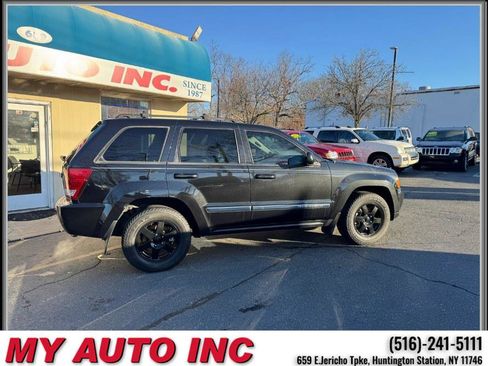 Used 2009 Jeep Grand Cherokee Laredo image 2