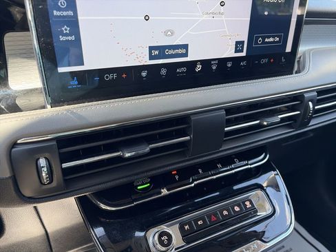 Used 2023 Lincoln Corsair AWD w/ Equipment Group 101A image 19