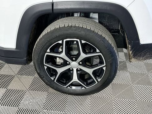 Certified 2024 Jeep Compass Limited image 41