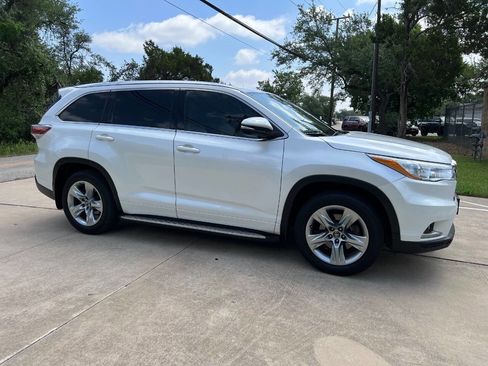 Used 2016 Toyota Highlander Limited FWD image 16