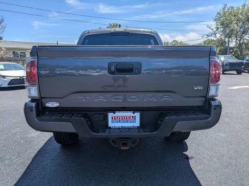 Used 2022 Toyota Tacoma TRD Sport w/ Technology Package AWD/4WD image 5