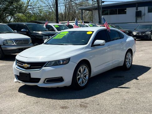 Used 2017 Chevrolet Impala LT image 2