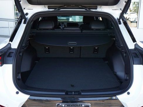 New 2025 Chevrolet Equinox EV LT image 8