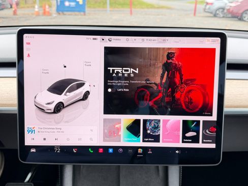 Used 2022 Tesla Model Y Long Range image 68