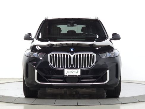 Used 2026 BMW X5 xDrive50e w/ Premium Package AWD/4WD image 2