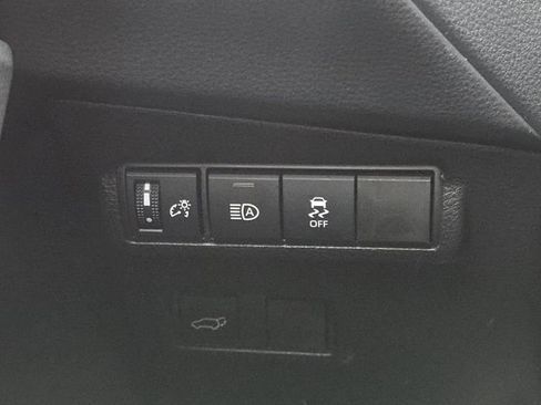 Used 2026 Toyota Corolla Cross XLE w/ Convenience Package image 10