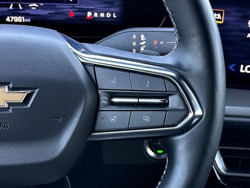 Used 2024 Chevrolet Traverse LT image 25