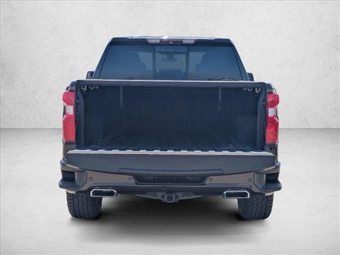 Used 2019 Chevrolet Silverado 1500 High Country w/ Technology Package AWD/4WD image 6