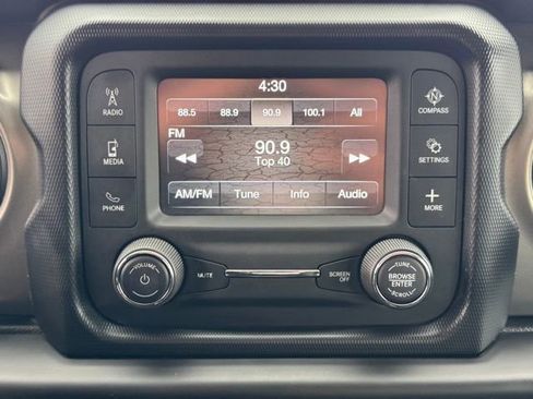 Used 2018 Jeep Wrangler Unlimited Sport AWD/4WD image 15