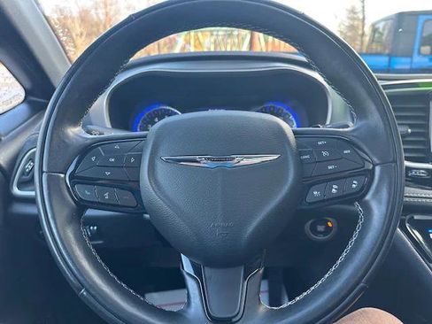 Certified 2022 Chrysler Pacifica Touring-L w/ S Appearance Package image 14