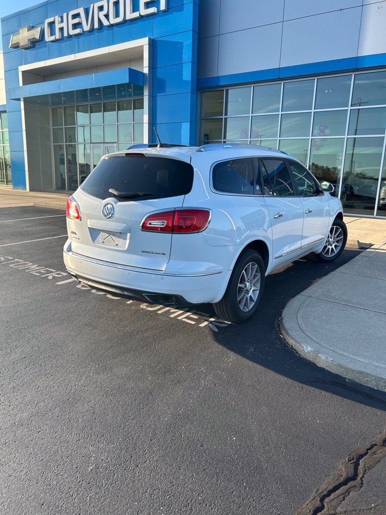 Used 2016 Buick Enclave Leather FWD image 3