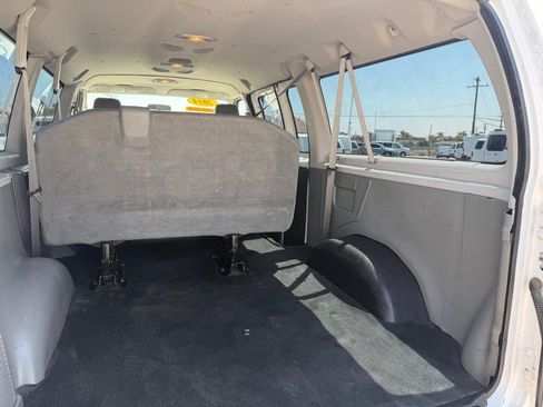 Used 2014 Ford E-150 and Econoline 150 Wagon w/ Power Windows & Locks Group RWD image 34