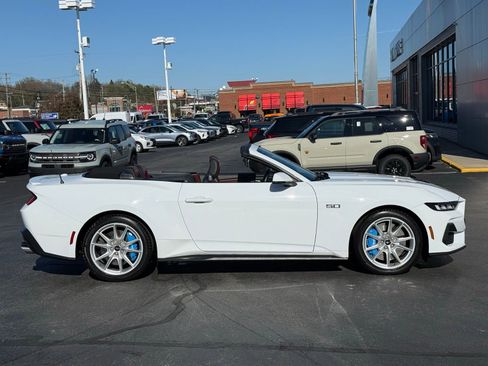 Used 2024 Ford Mustang GT Premium image 2