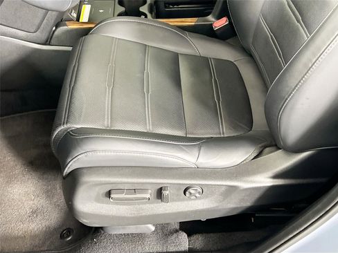 Used 2022 Honda CR-V Touring image 18