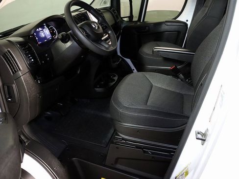 Used 2023 RAM ProMaster 2500 image 12